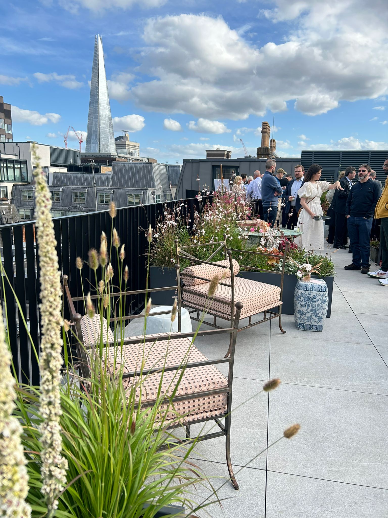 53f85542-a8da-4c9c-aae9-9507c313505f (2)